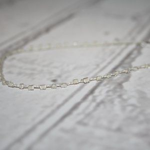 Beautiful white glass beaded ankle bracelet 9-11"